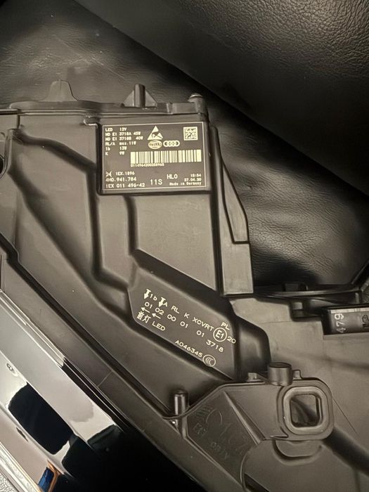 Faruri Far  Audi A8 2017 Matrix