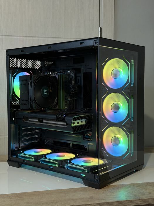 Геймърски компютър i7-7700, RX5700, 32GB