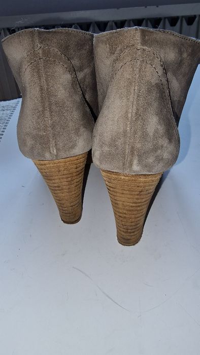 Ghete din piele intoarsa cu toc de 8cm