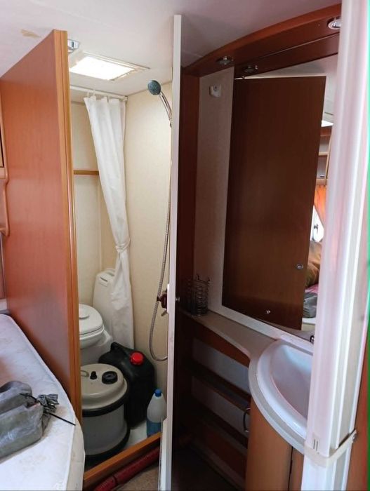 Продавам каравана с френска спалня 4 местна BAILEY Ranger  5 / 460 - 2007г. 7 000€
