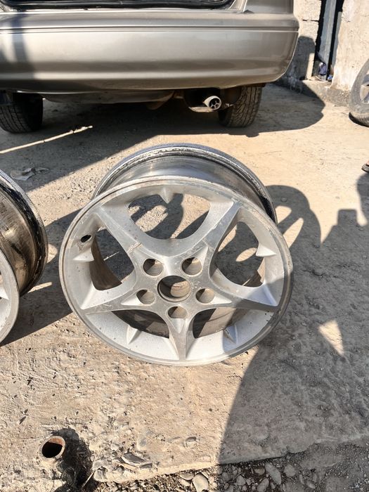 Титана на Р15 стоял на камри 20