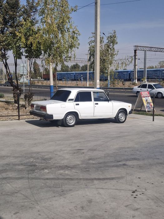 Srochna Moshina sotiladi