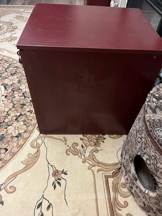 Продается 2 прикроватный тумбы