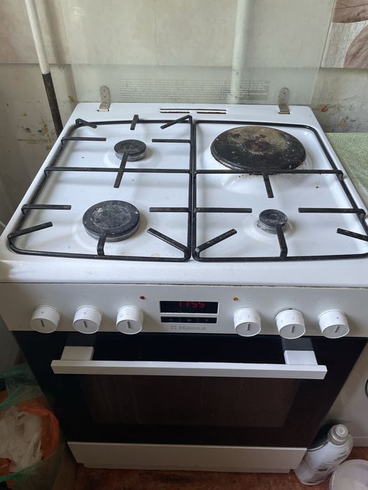 Продаю газоваю плиту