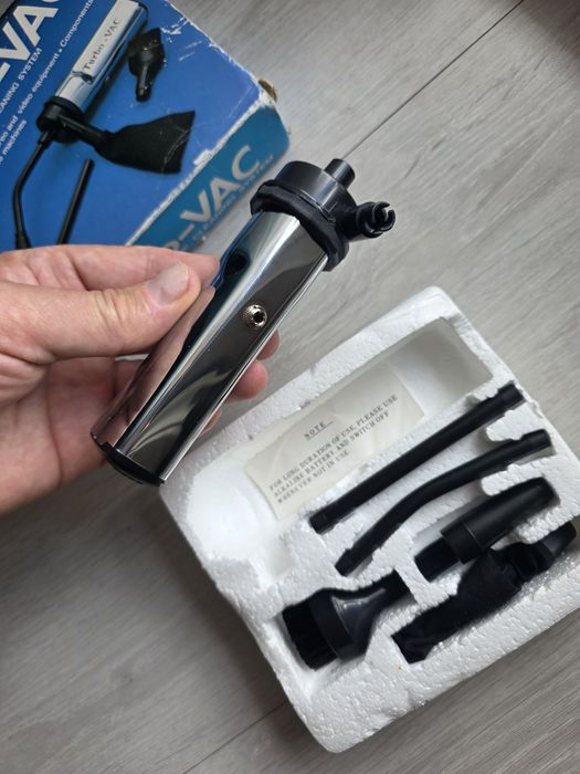 Mini-Aspirator Portabil Turbo-VAC- Ideal pentru Tastaturi Foto și Electronice Fine