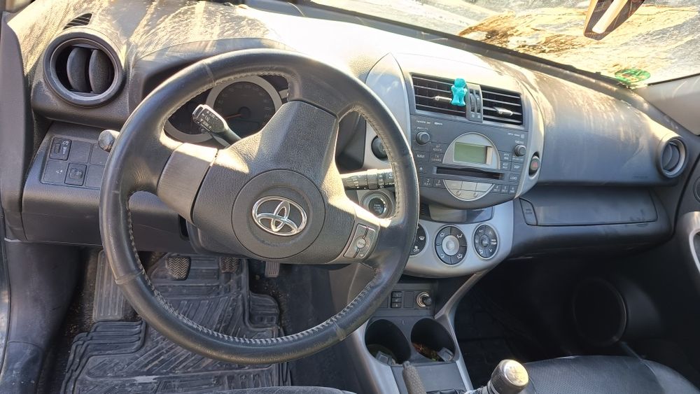 Piese rezervor bara interior caseta turbina cutie praguri Toyota RAV4