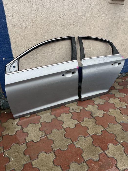 Hyundai Sonata дверь двери