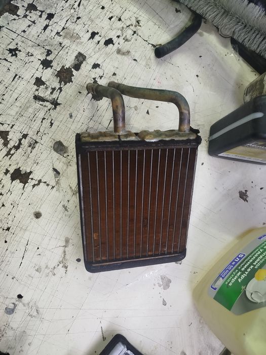 Радиатор задней печки