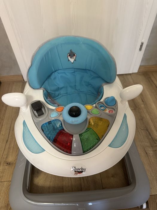 Детска проходилка MONI SHARKY
