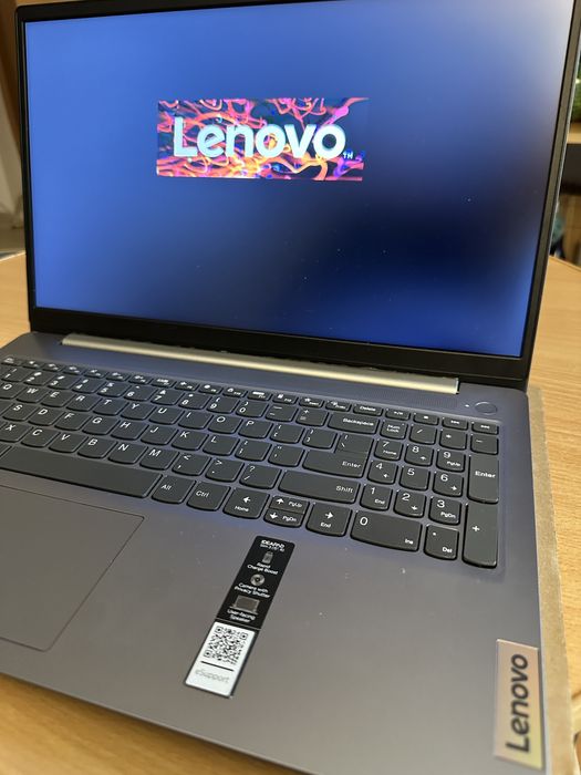 Laptop Lenovo Ideapad Slim 3