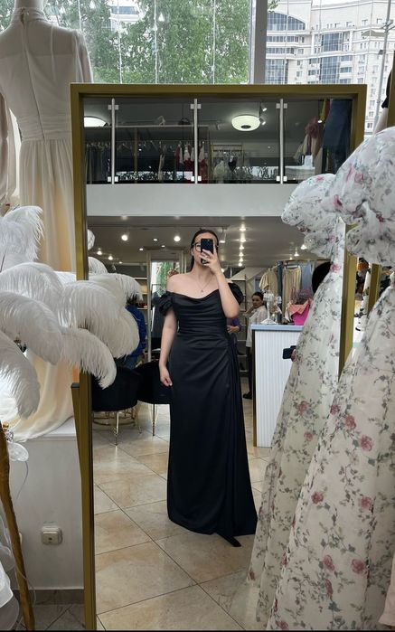 Черное вечернее платье