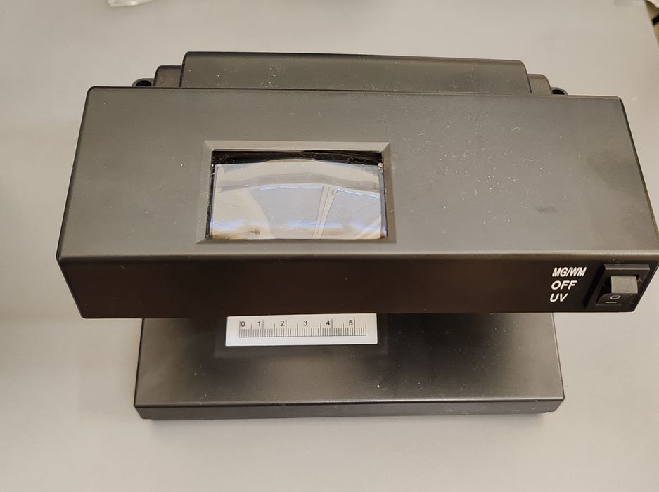 Детектор за пари