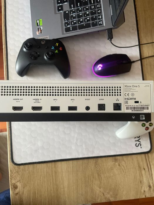 Xbox One S+Fifa20+Assasin's Creed Valhalla