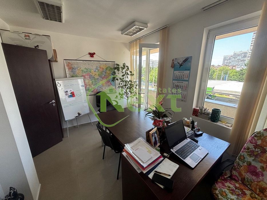 Продава се Офис в София, Гоце Делчев - 62 кв.м за 2468 €/кв.м - Снимка #3