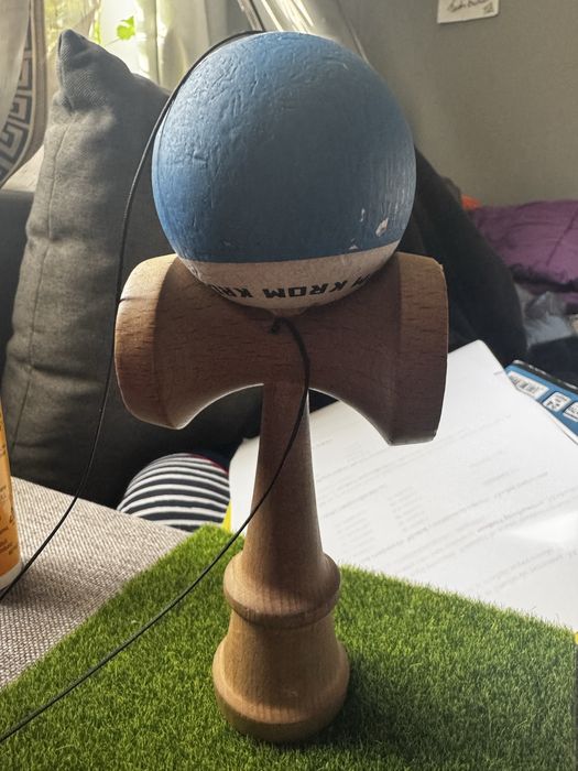 Kendama krom.