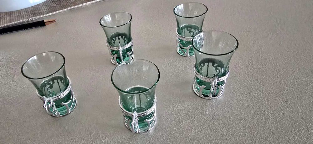 Чаши с декорации за украса