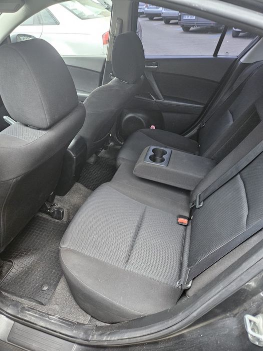 Mazda 3, 2011, 1.6 disel, 115 cp - Avariată, de vânzare