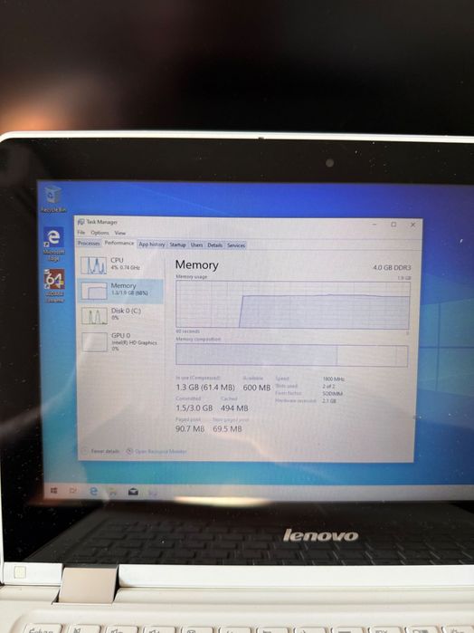 Lenovo Yoga 300-11IBR 2 în 1 Intel Celeron 4 Gb ram touch screen