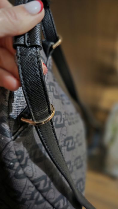 Дамски чанти и раници