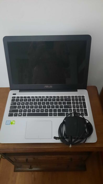 Laptop ASUS A556UQ-XX452D