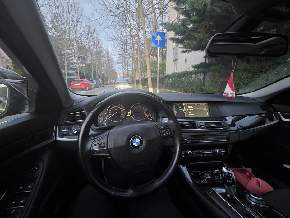 BMW 5 Series 2011 — imagine 5