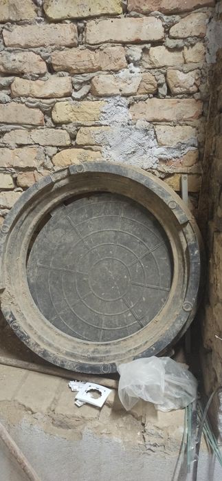 Продам люк пластиковый