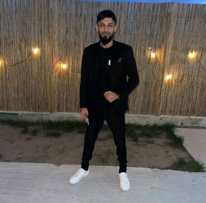 Formație pentru evenimente nunti botezuri sau dj pentru detalii sunatima mulțumesc