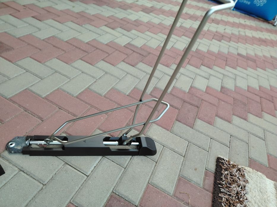 Vand suport pentru bicicleta