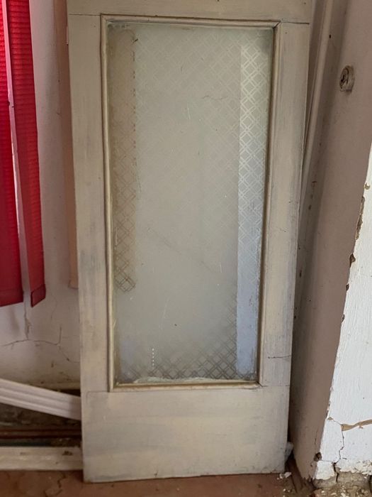 Продам двери межкомнотные,2 штуки