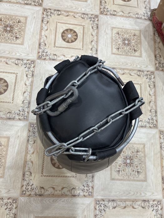 Продаю боксерскую грушшу