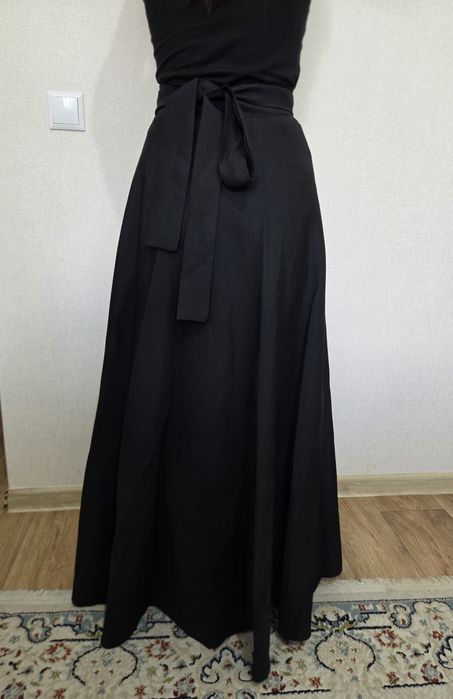 Длинная черная юбка