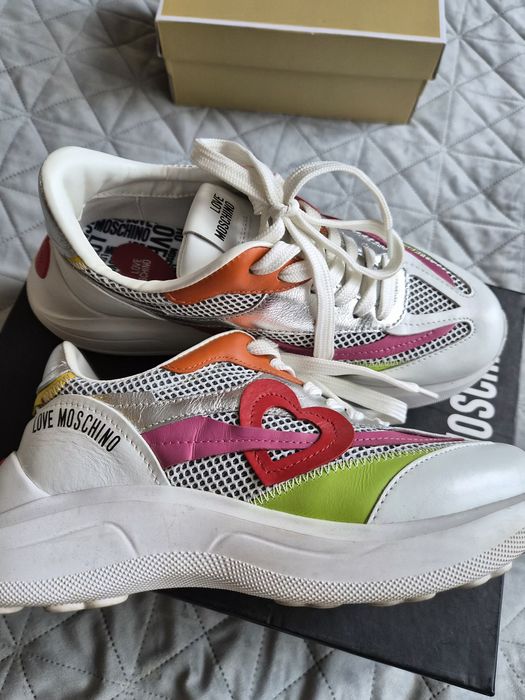 Продавам маратонки Love Muschino 37 номер в отлично състояние
