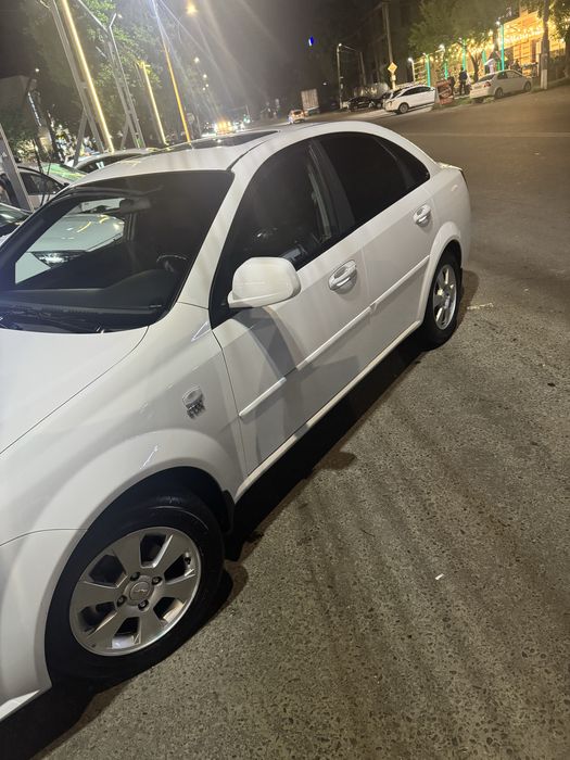 Жентра  сотилади