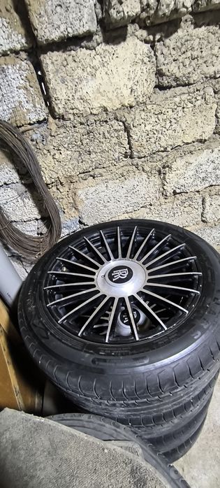 Rolls-Royce diska r17 sotiladi