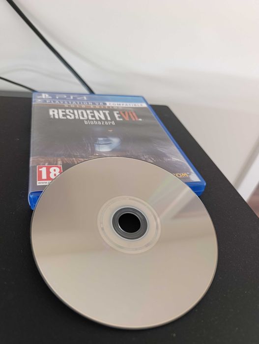 Игри за PlayStation 4, ps4 games, Resident evil 7, Resident evil 2