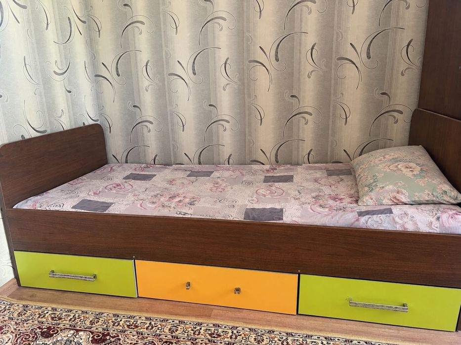 кровать подросковый