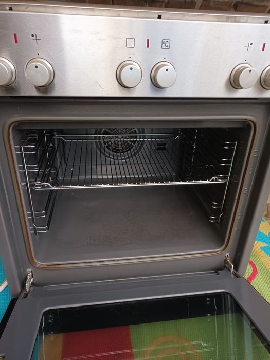 Сименс Фурна за вграждане  д керамични  котлони