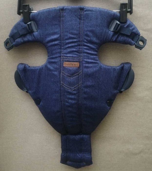 Baby Bjorn kенгуру за носене на бебе BabyBjörn Classic Carrier