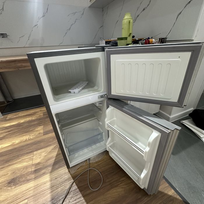 Холодильник маленьки