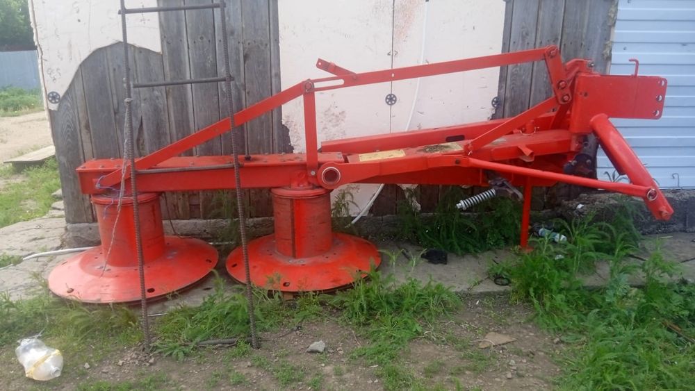 Продам роторную косилку и трактор Т40