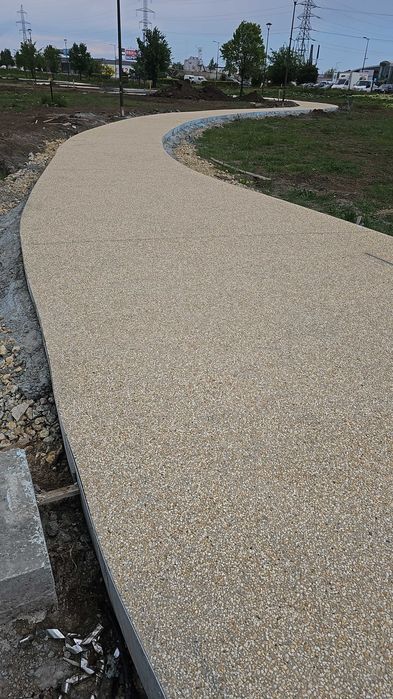 Pardoseli din beton amprentat dezactivat periat si elicopterizat
