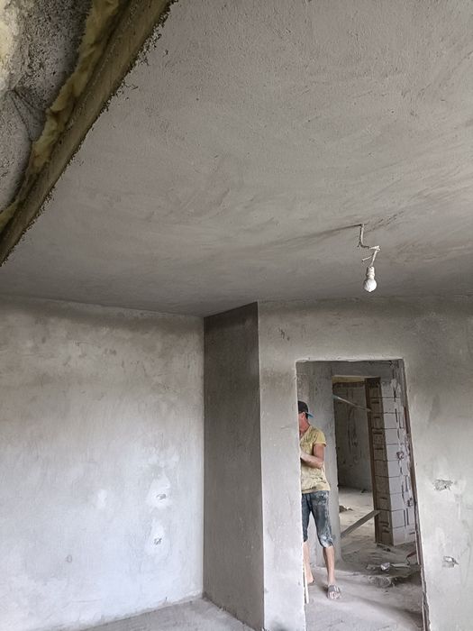 Tencuială mecanizată.   tradițional