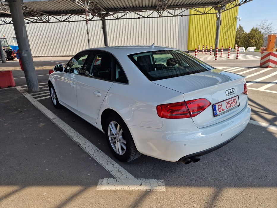 Audi A4 2009 benzină, 5.250 € — imagine 4