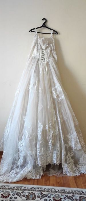 Свадебное платье