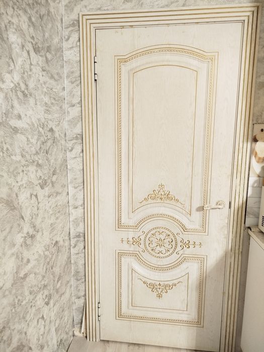 Продам двери межкомнатные