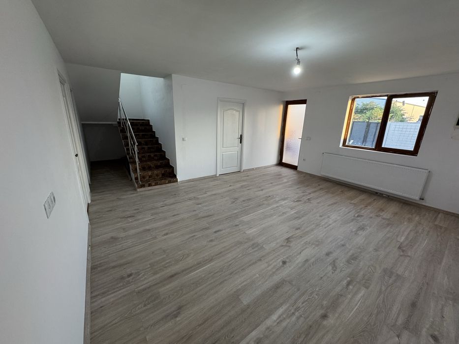 Casa de vanzare cu 4 dormitoare in Mihăilesti