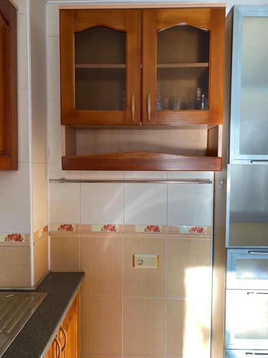 Кухня деревянная б/у