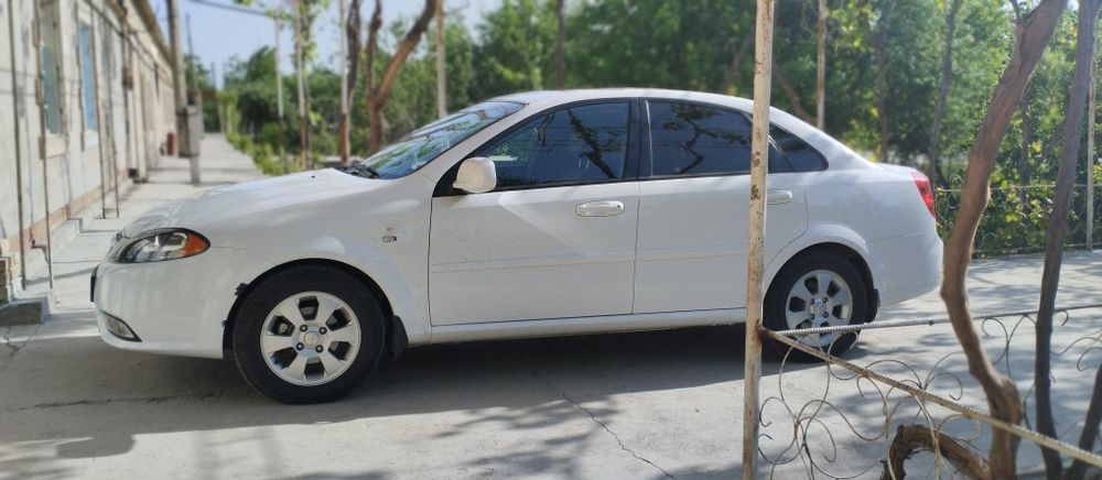 Arzon Lasetti sotiladi