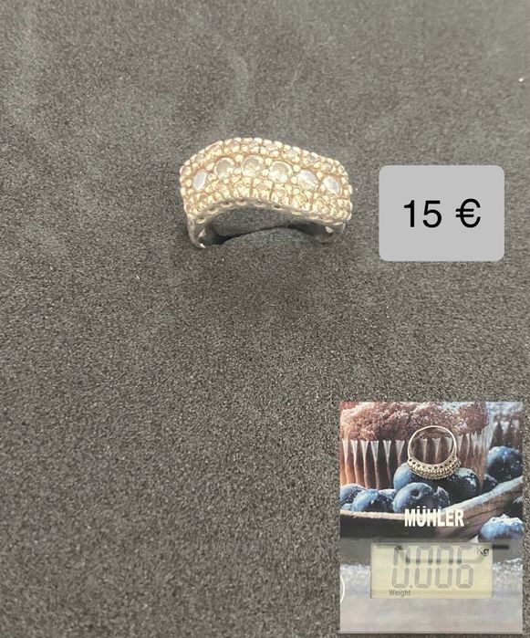 Сребърни пръстени и колиета