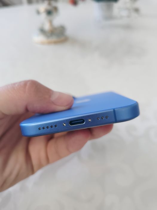 iPhone 16 Ultramarine